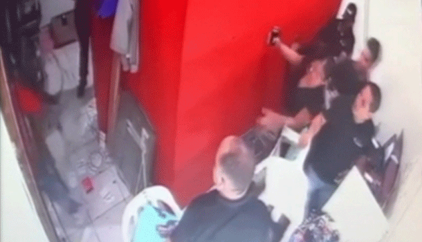 Hombre “machetea” A Un Grupo De Gente Por Mentira De Una Mujer