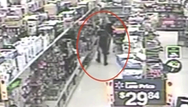 Hombre Se Masturba Frente A Una Niña Y Su Madre