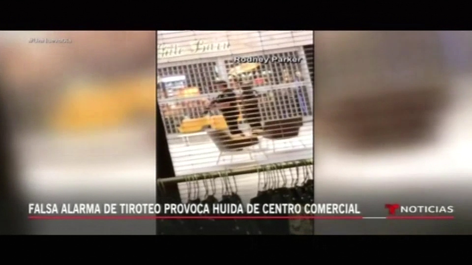 Falsa Alarma De Tiroteo Provoca Huida De Centro Comercial