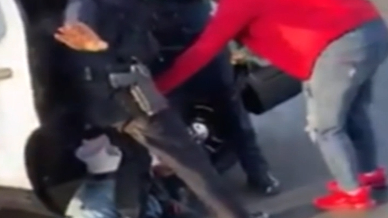 INSÓLITO! Joven Autista Arrestado En Medio De Un Ataque De Epilepsia