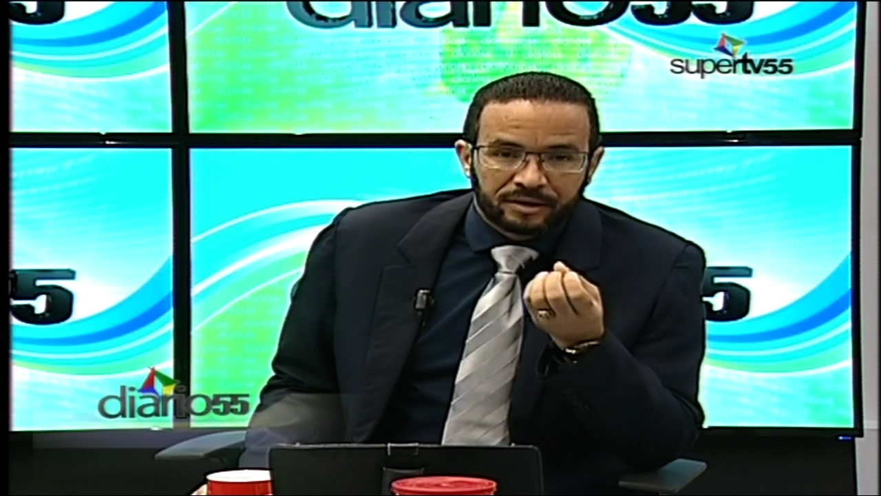 Comunicador Se Come Con Yuca A El Encargado De Compras Y Contrataciones