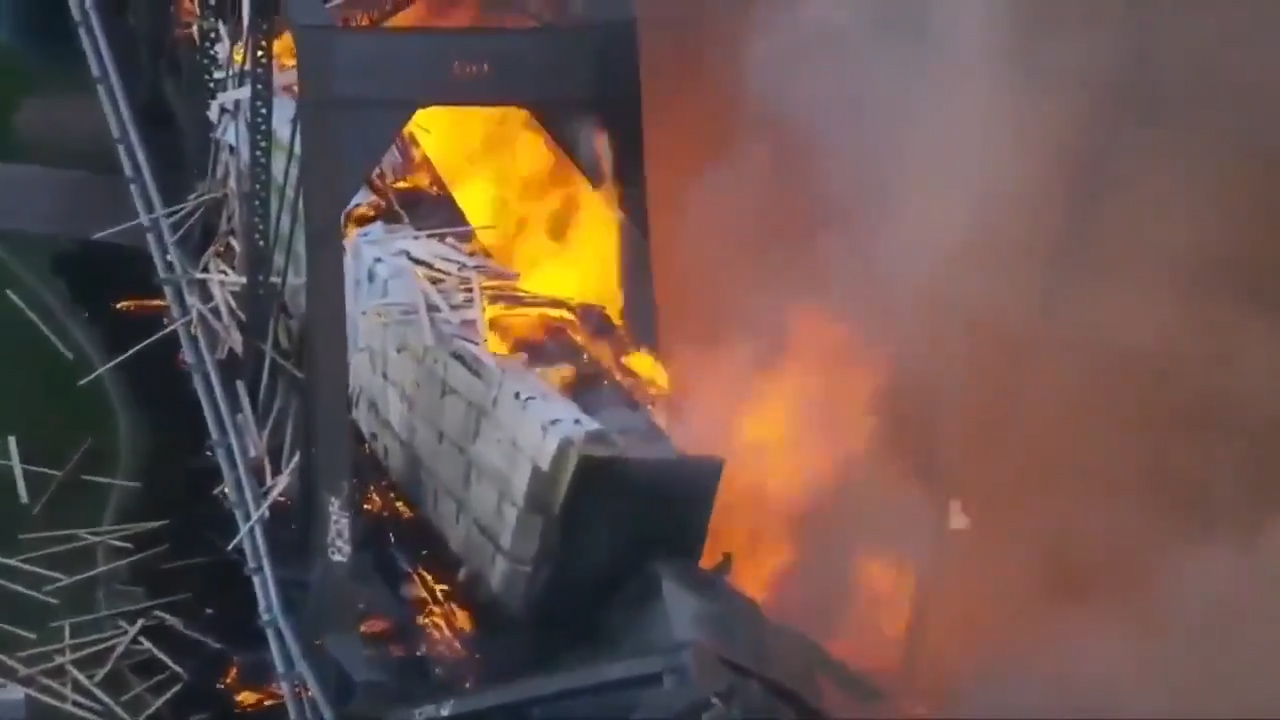 Tren Se Descarrila Y Causa Incendio En Puente En Arizona