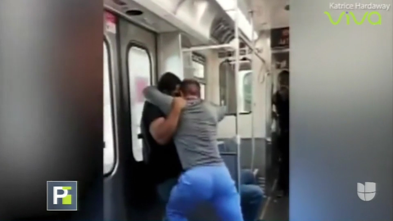 Hombre Pierde La Cabeza Y Se Pelea Con Un Enfermero En Un Tren En Movimiento