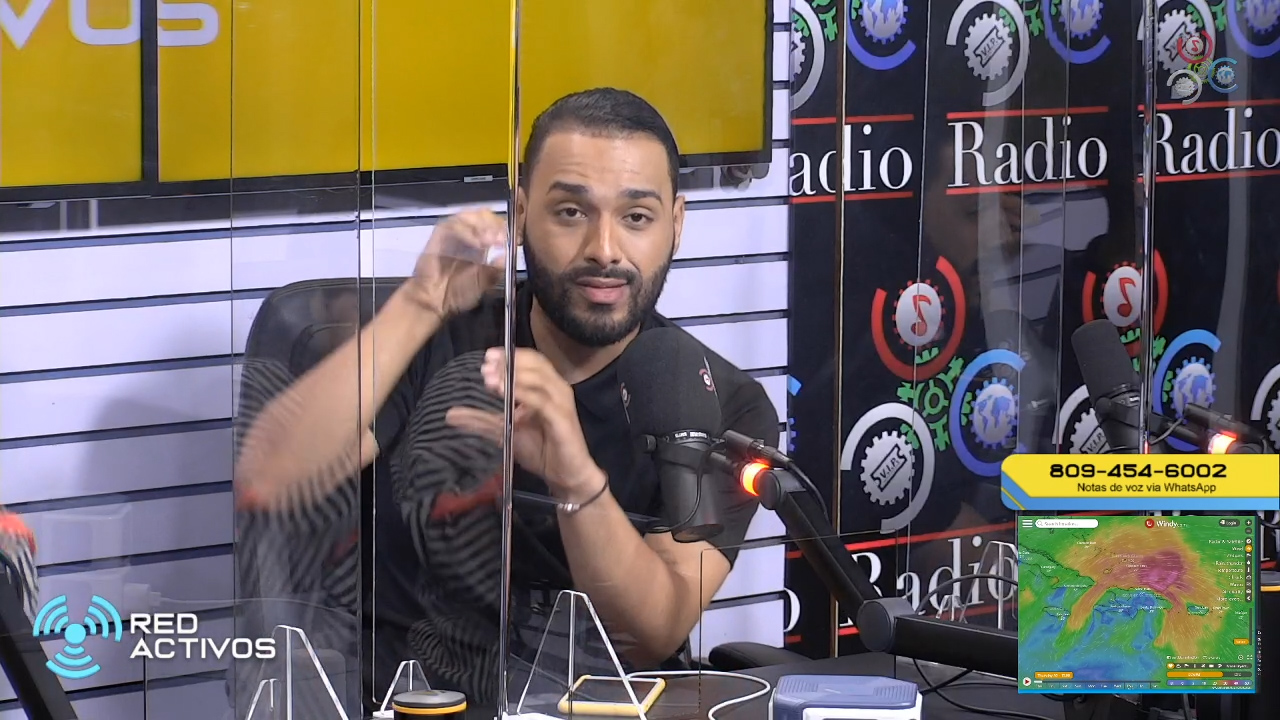 La Foto De Alianny García Que Provocó Gran Impacto Desde Una Cabaña Con Un Juguete