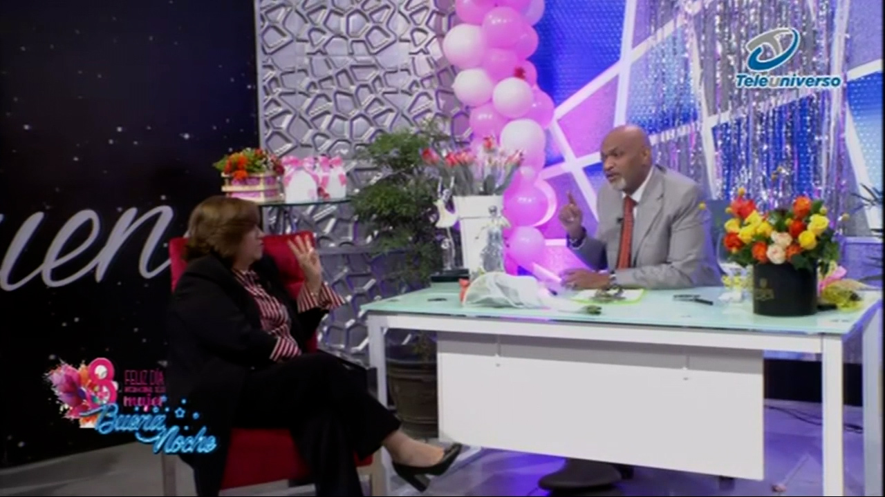 La Directora Regional Del Ministerio De Educación De RD, Elcida Mariela Díaz En | Buena Noche