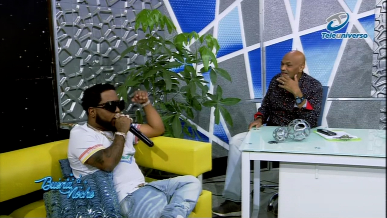Chimbala En Una Entrevista Y Presentación Exclusiva Con El Cocodrilo En | Buena Noche