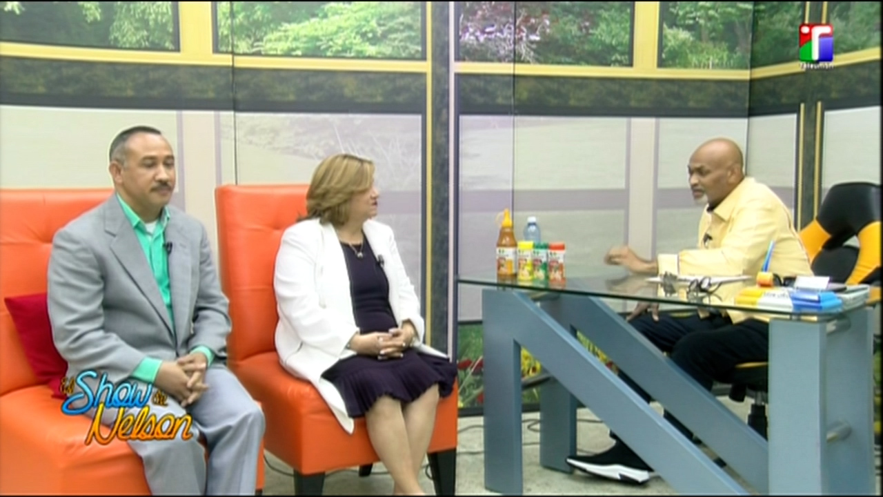 Dir. Regional De Educación Stgo. Y Dir. Del Distrito 5 En | El Show De Nelson