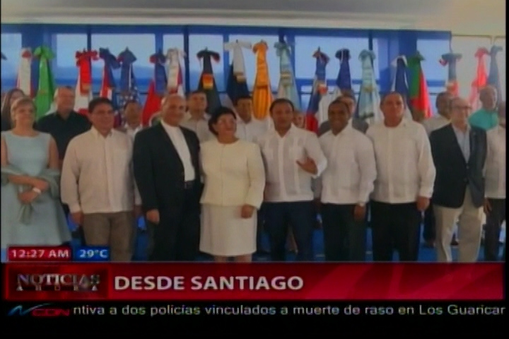 Abel Martinez Recibe A 22 Embajadores Internacionales Para Promover Santiago