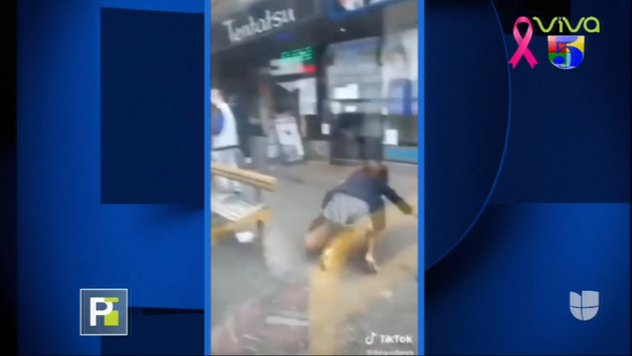 Mujer Sin Mascarilla Escupe A Un Hombre En Un Autobus Y Este La Empuja De Mala Manera