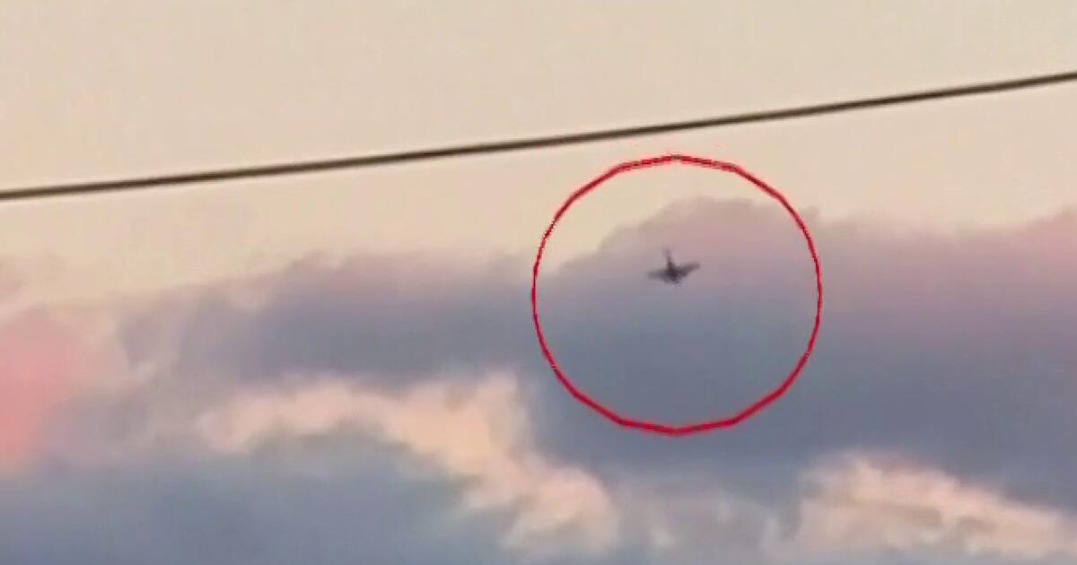 Captan Aterrador Momento En Que Una Avioneta Cae Sobre Una Casa En Oregon