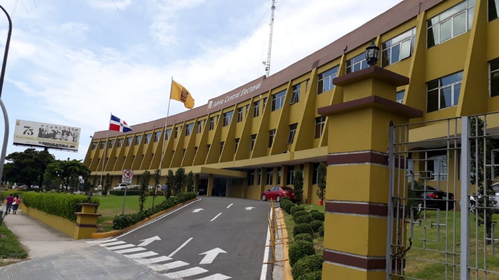 Antisociales  Intentan Incendiar La Junta Central En Elias Piña Por Conteo De Votos.