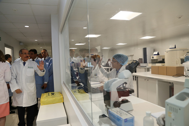 Presidente Danilo Medina Asiste A Puesta En Marcha Sede Central Referencia Laboratorio Clínico
