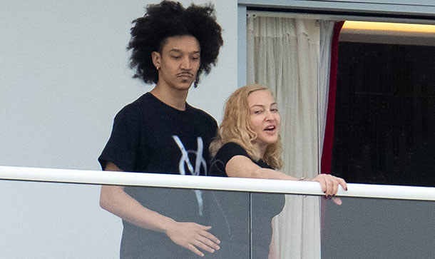 El Papá Del Novio De Madonna Habla Sobre La Diferencia De Edad