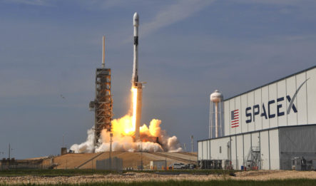 SpaceX Lanza 60 Satélites Al Espacio Para Crear Su Propia Red De Internet