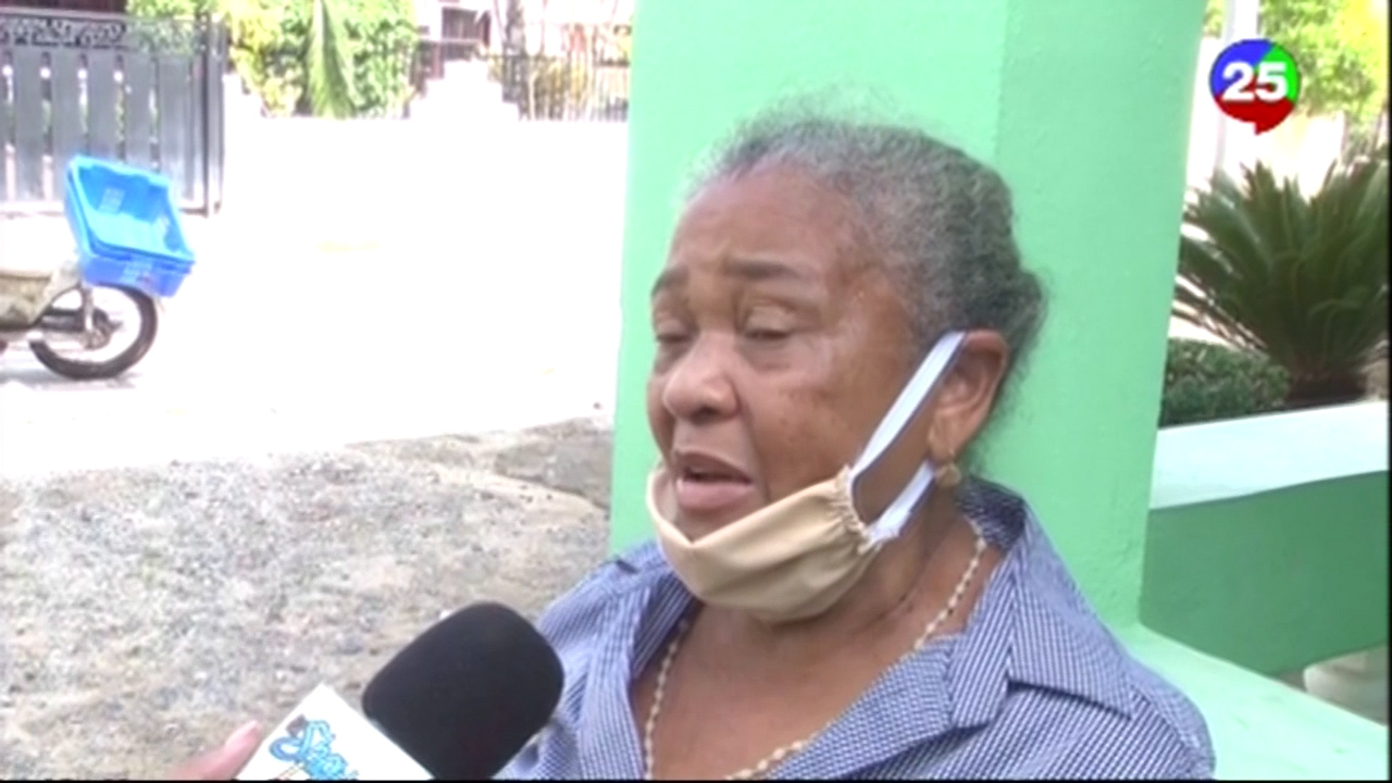 Una Mujer Estrangula A Su Suegra, Madre De Un Reconocido Periodista En El País