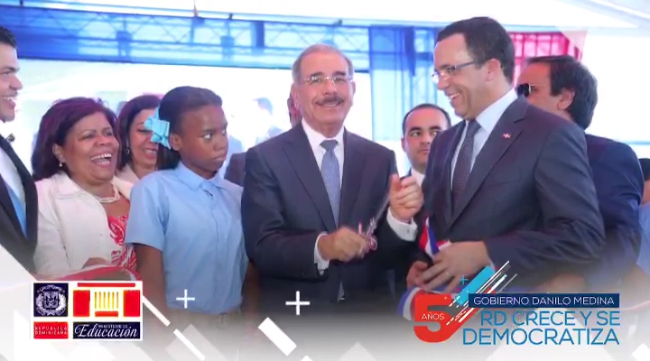Presidente Danilo Medina Entrega Dos Modernos Centros Educativos En El DN