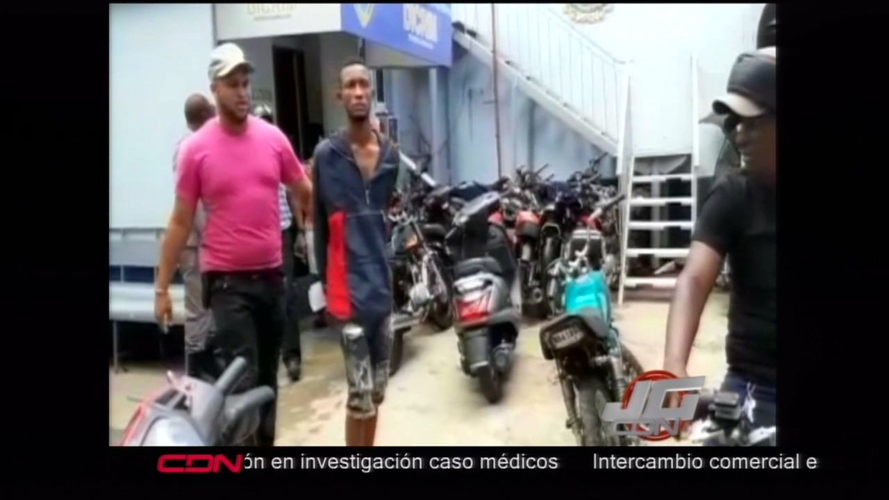 Atrapan A Supuesto Ladrón De Bancas En Una Comunidad De San Pedro De Macorís