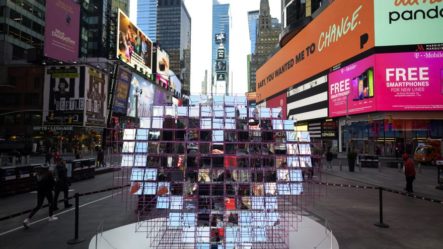 Times Square Se Convierte En El Epicentro Del Amor