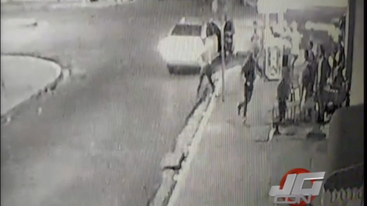 Atraco Captado En Cámara Avenida Las Carreras Santiago