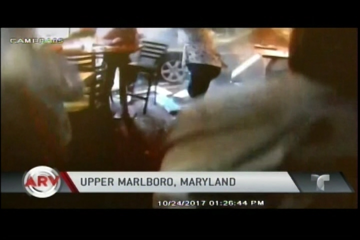 Un Carro Fuera De Control Se Estrella Contra Un Restaurante De Maryland