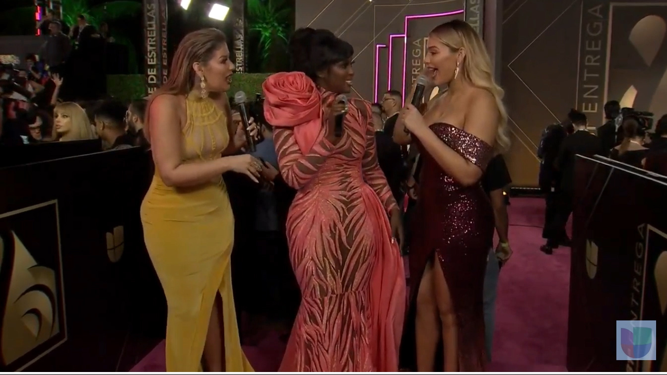 Conversando Con Amara La Negra En La Alfombra Roja De Premio Lo Nuestro 2019