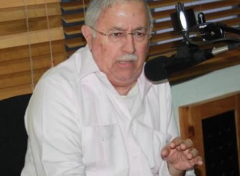 Alvarito A Las 7 En Punto: “Señor Presidente Leonel Fernández, Revise Eso Que Se Le Chispotió”