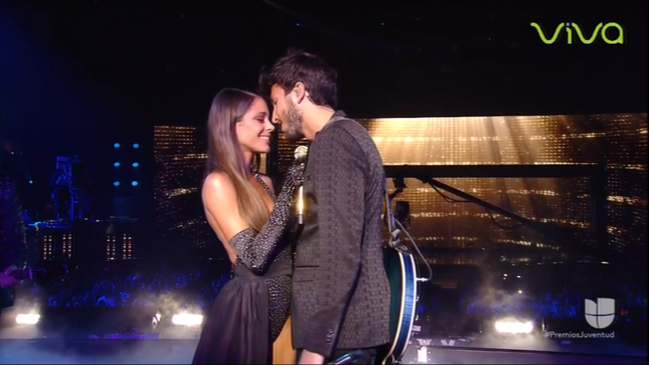 Presentación De Sebastian Yatra Y Tini En Premios Juventud