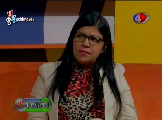 Ana Simó Con Su Punto De Vista Psicológico Hacia La Farándula Actual De RD En TV Revista @AnaSimo #Video