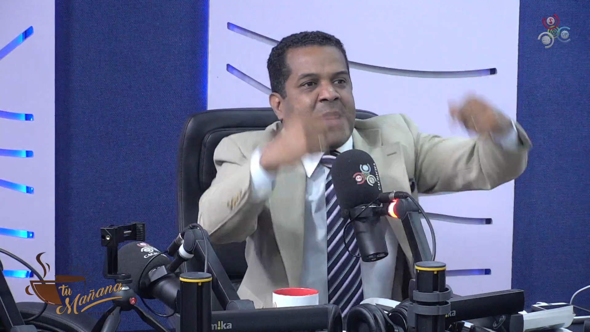 Comunicador Explota Tras La Salida De Roberto Salcedo Del PLD