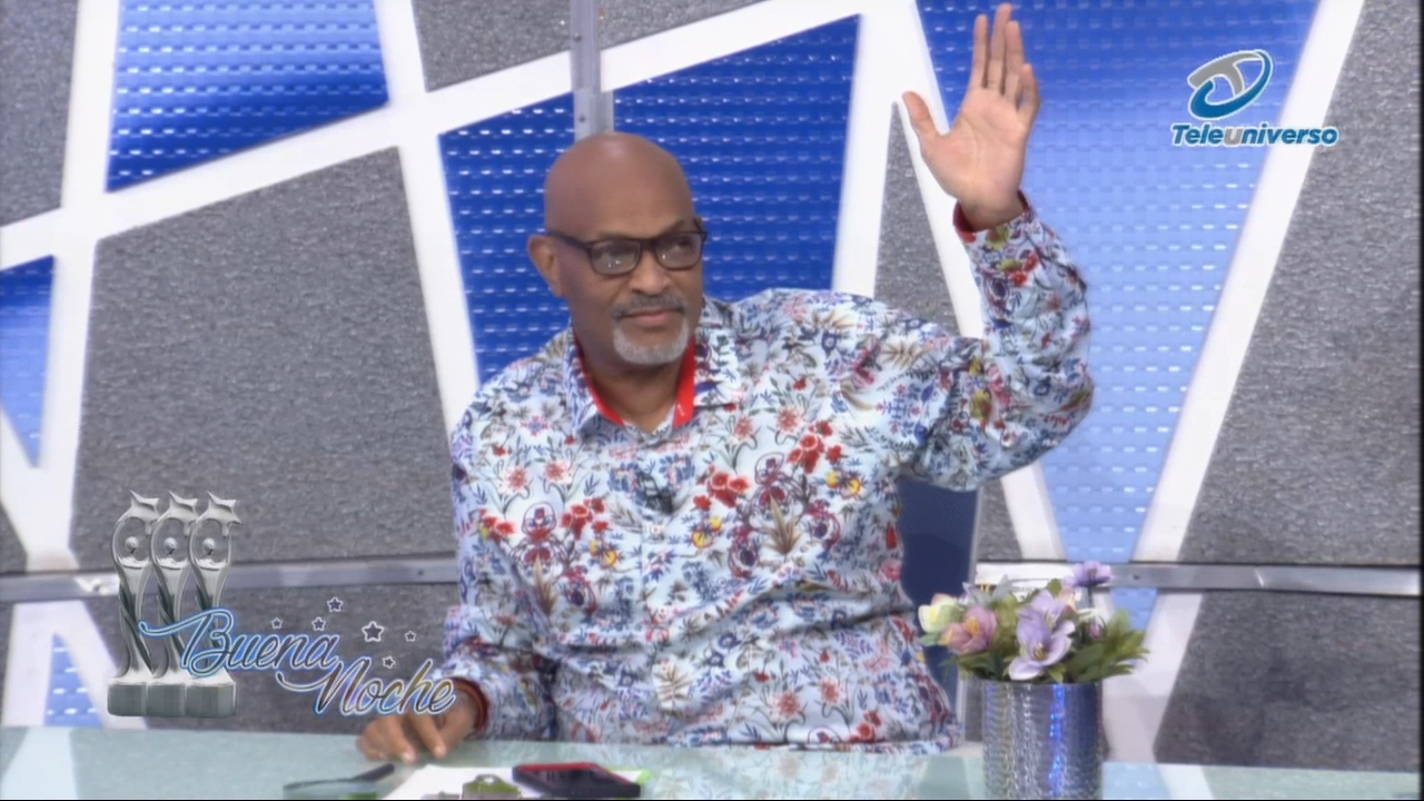 Y La Pregunta Es ¿Cómo Una Mujer Demuestra Que Esta Enamorada? | Buena Noche