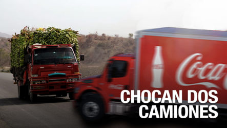 Camión De Coca-cola Se Estrella Con Otro En Frente A Una Casa