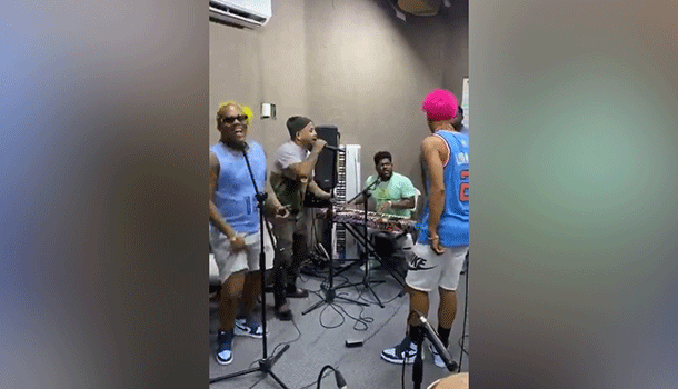 Luis Show Se Come Con Yuca A El Cherry Y Kiko El Crazy Por Cantar Volvió Juanita