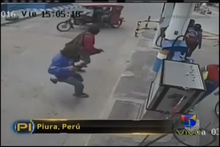 Captado En Video Ladrones Asaltando Estación De Combustible