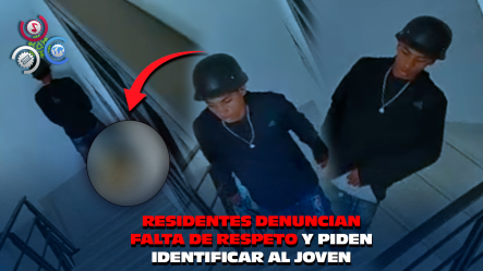 Captan Delivery Orinando En Escaleras De Residencial En Ciudad Juan Bosch