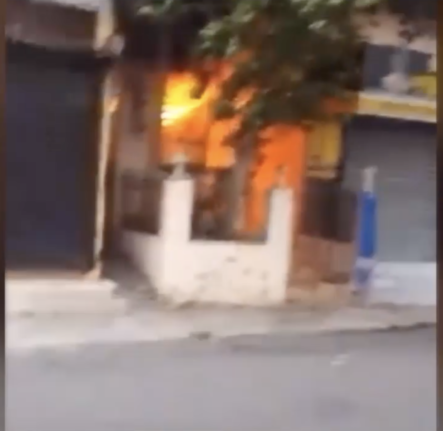 Una Banca Y Una Casa Resultaron Afectados En Un Incendio En Los Salados Santiago