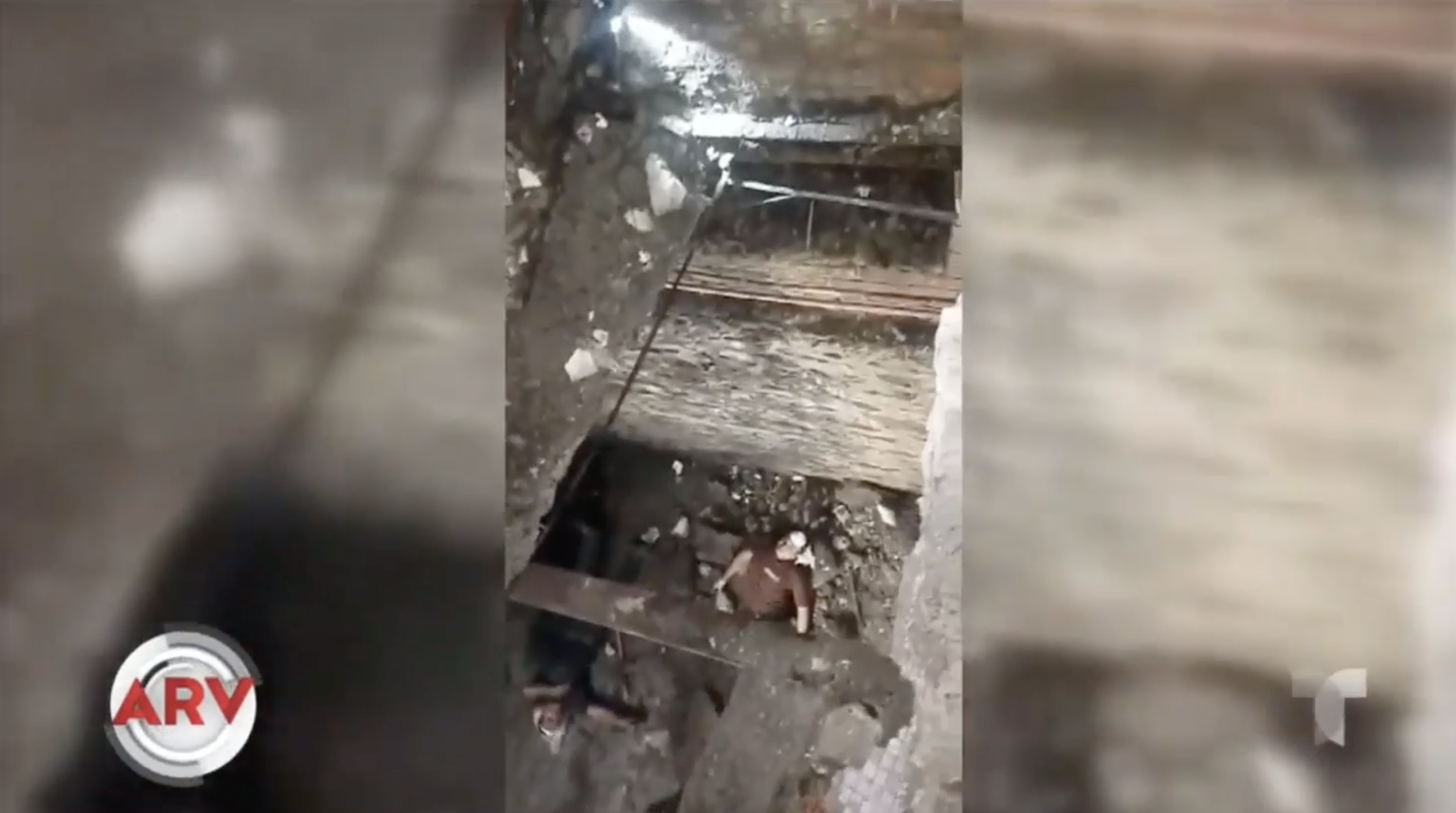 Piso De Apartamento Se Desploma Junto A Dos Plomeros En Servicio