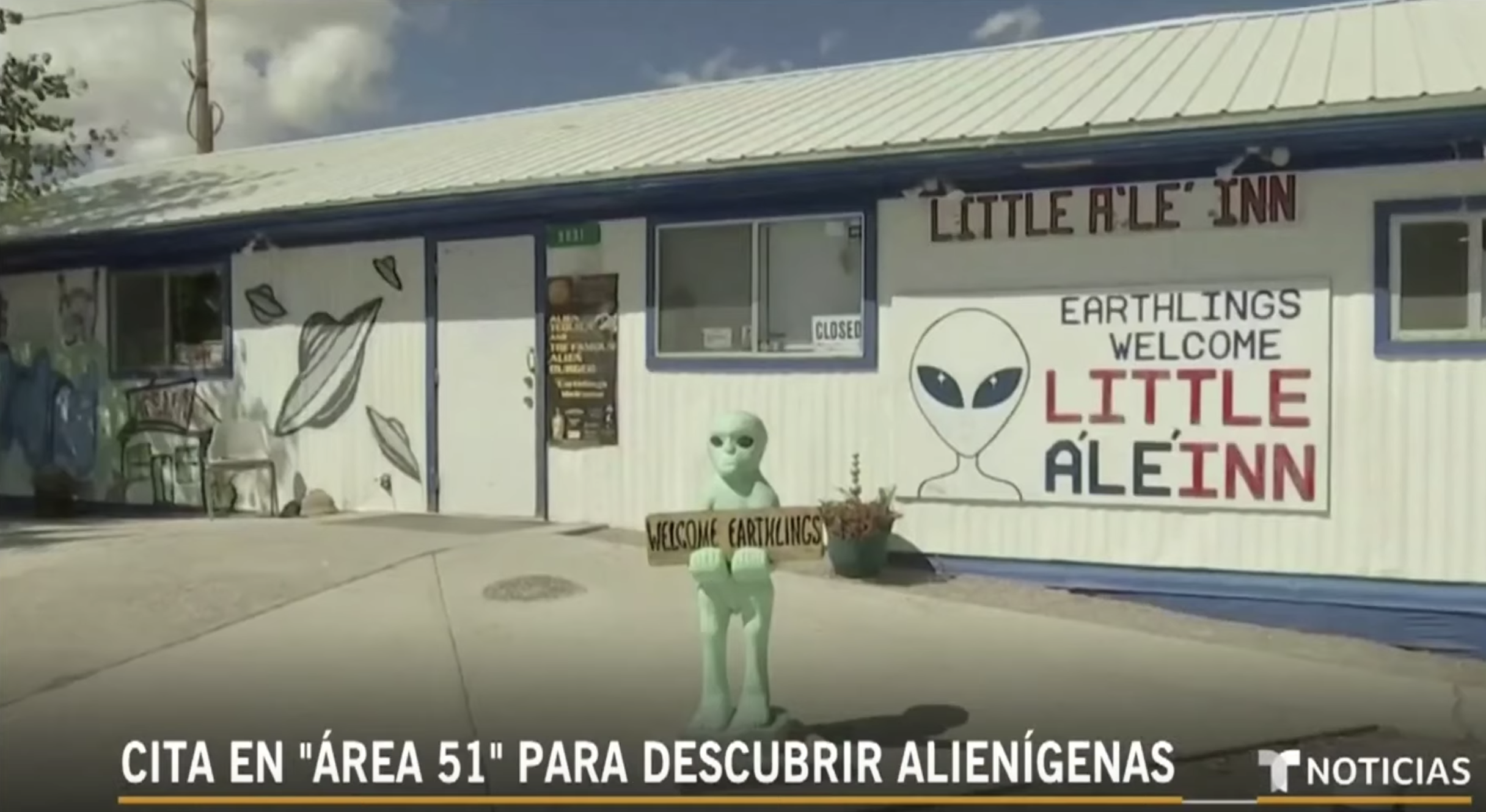 Fanáticos De Los OVNIS Llegan A La “invasión Área 51”