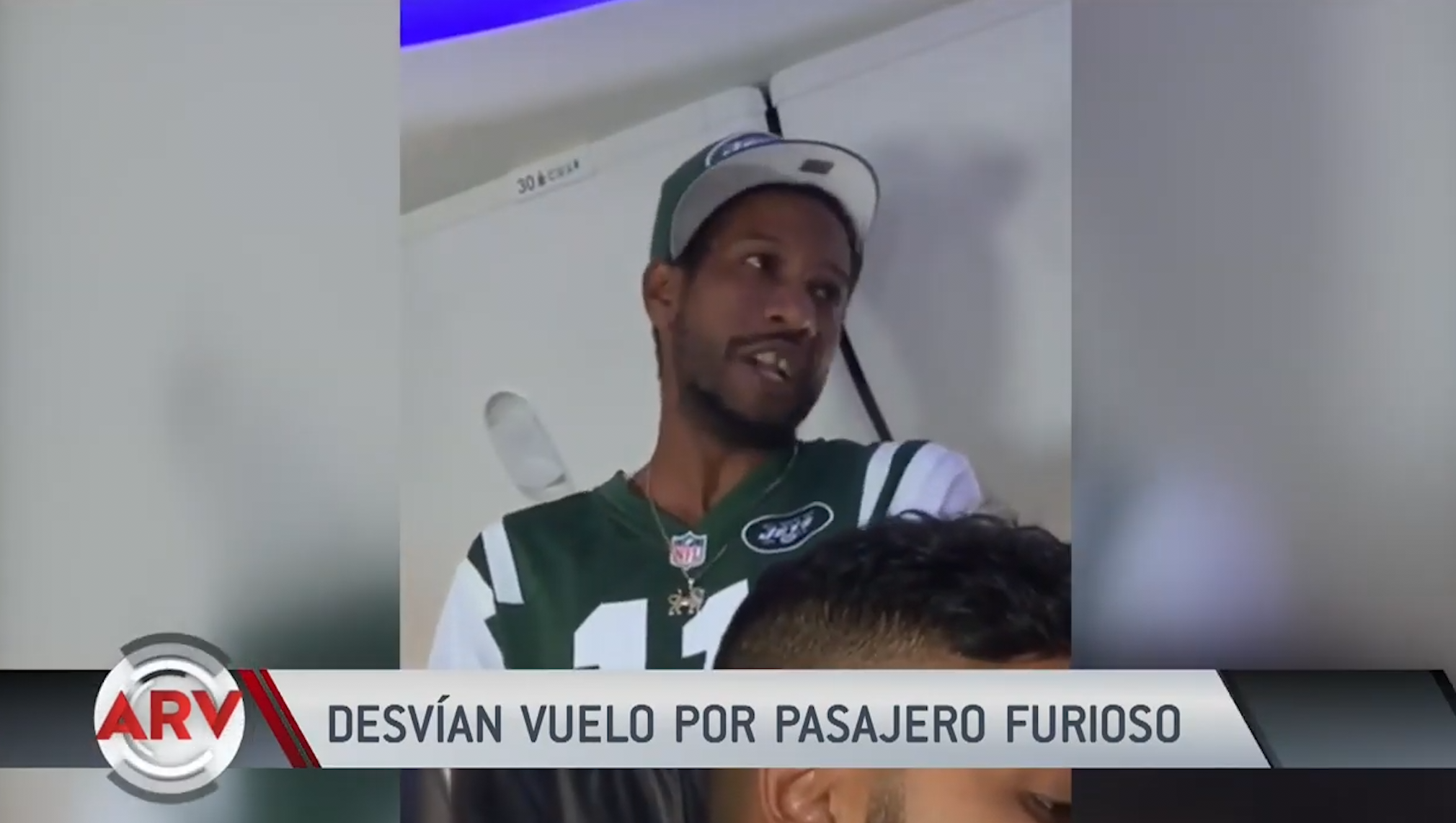 Desvían Vuelo Por Culpa De Un Pasajero Que Estaba “jodiendo” A Las Azafatas