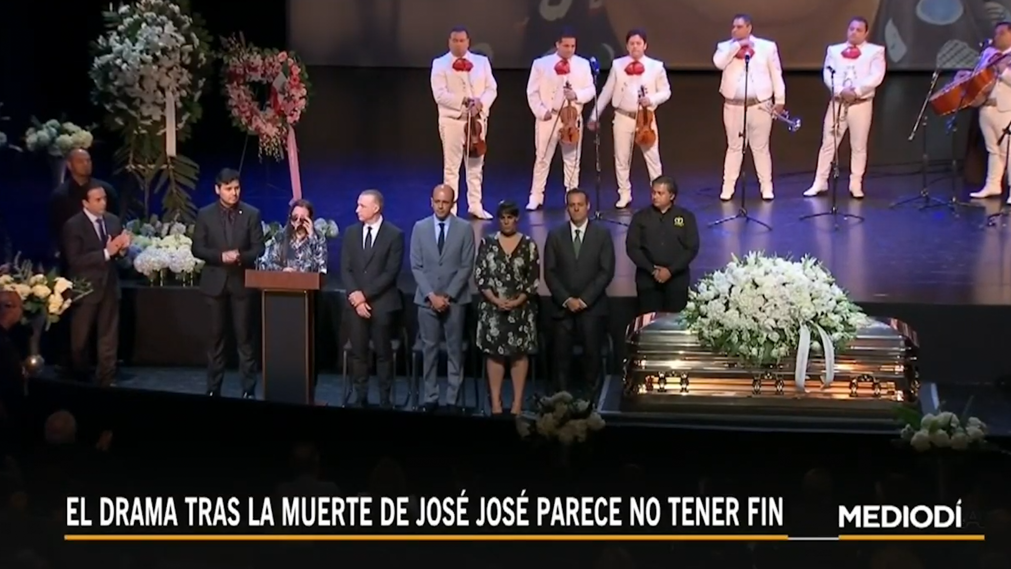 Continua La Novela Con Los Hijos De José José Que Aun Están En Desacuerdo Sobre Cuerpo Del Príncipe