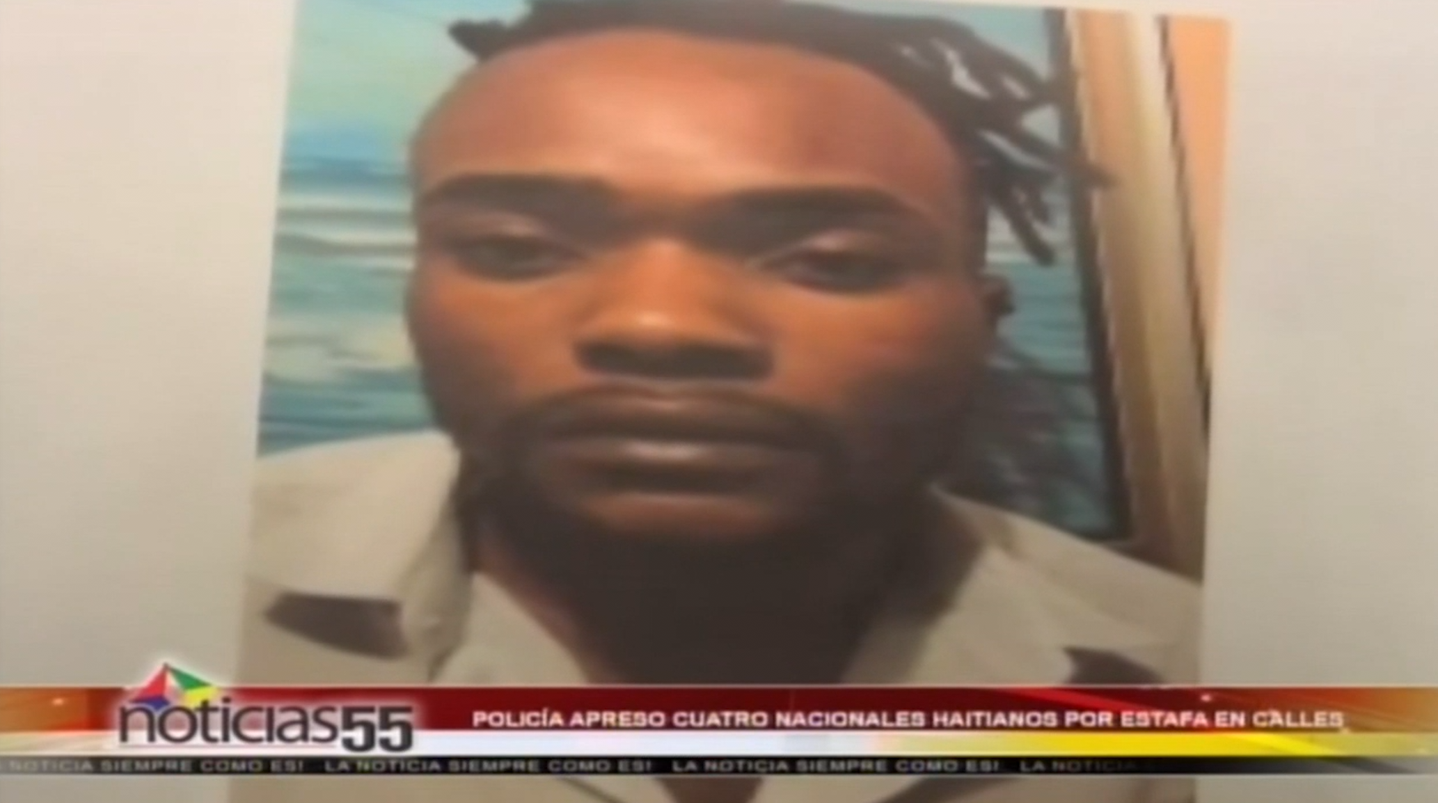 Policía Apreso A Cuatro Haitianos Por Estafar En Las Calles