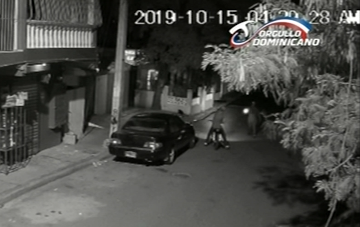 Captan El Video Momento En Que Dos Jóvenes Son Heridos De Balas Mientras Impedían Robo