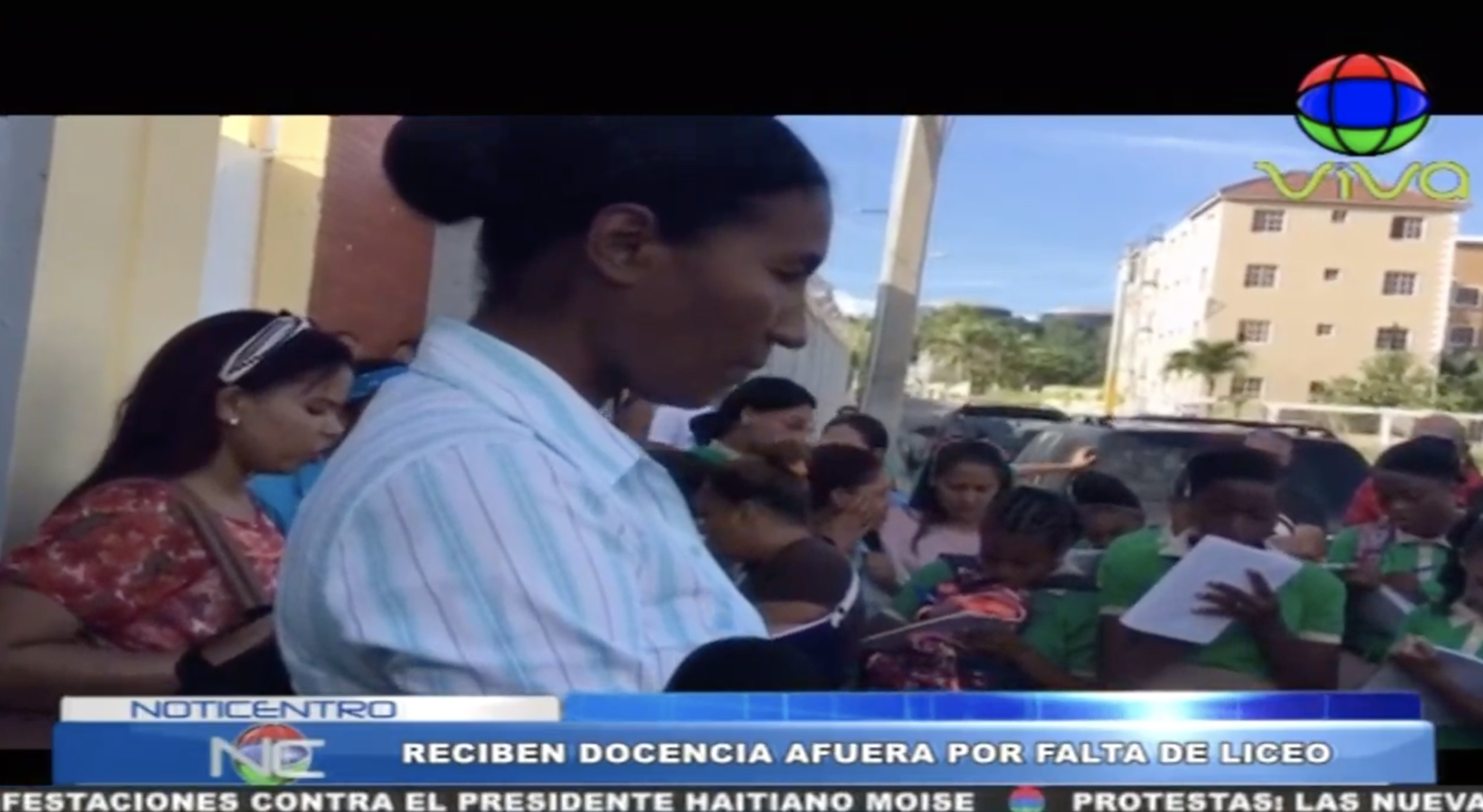 Estudiantes Reciben Docencia Afuera Por Falta De Un Liceo