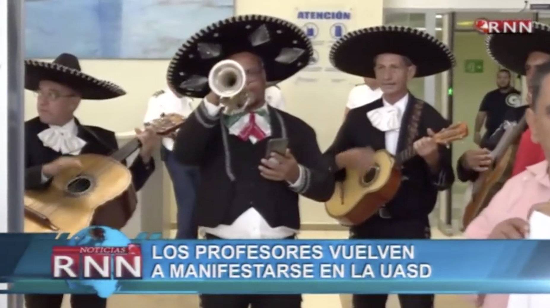 Los Profesores Vuelven A Manifestarse En La UASD