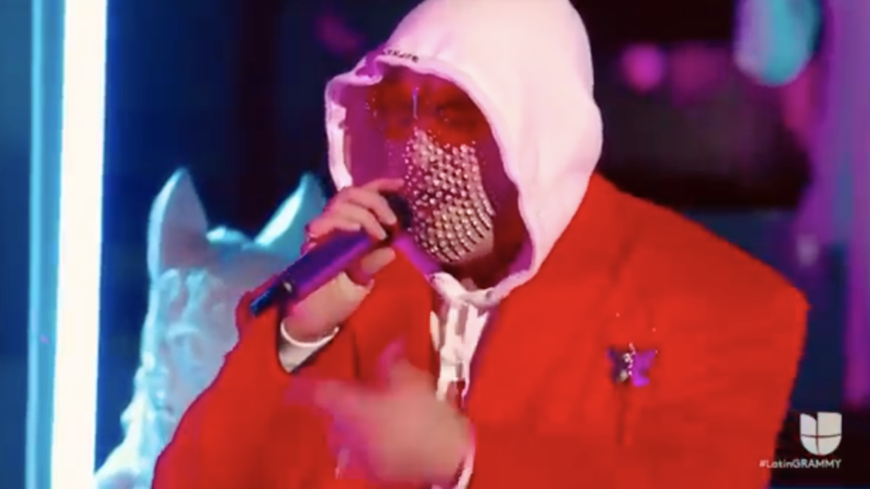 Bad Bunny ¡Rompe! En El Escenario De Los Latin Grammys Con Su Interpretación De “Callaita”