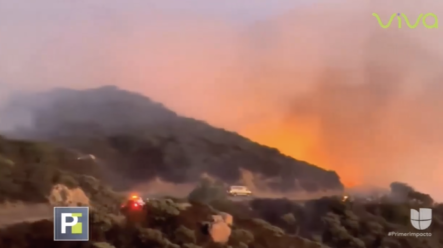 Cientos De Residentes De California Son Obligados A Dejar Sus Hogares Debido A Fuertes Incendios