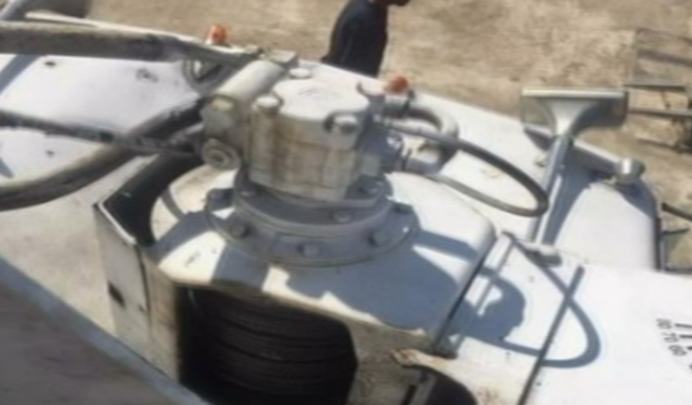 Muere Capitán De La Armada Tras Ser Golpeado Por Brazo De Grúa