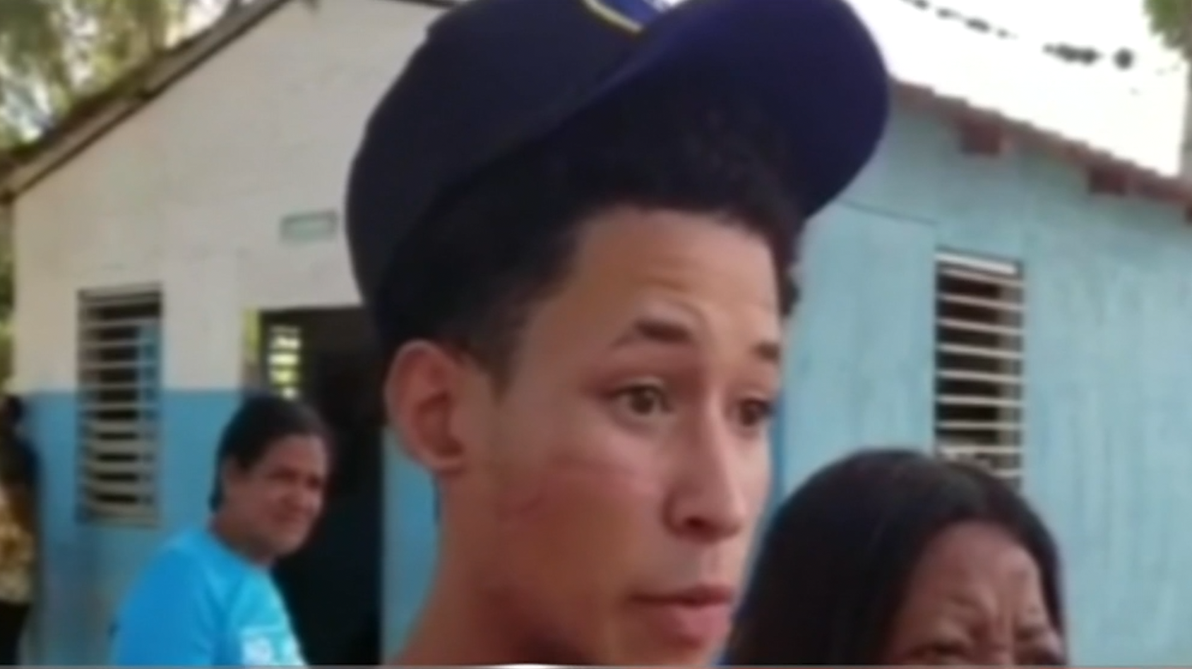 ¡Le Dieron Con Yuca! Joven Denuncia Que La Seguridad De Omega Le Agredió En Una Cabaña