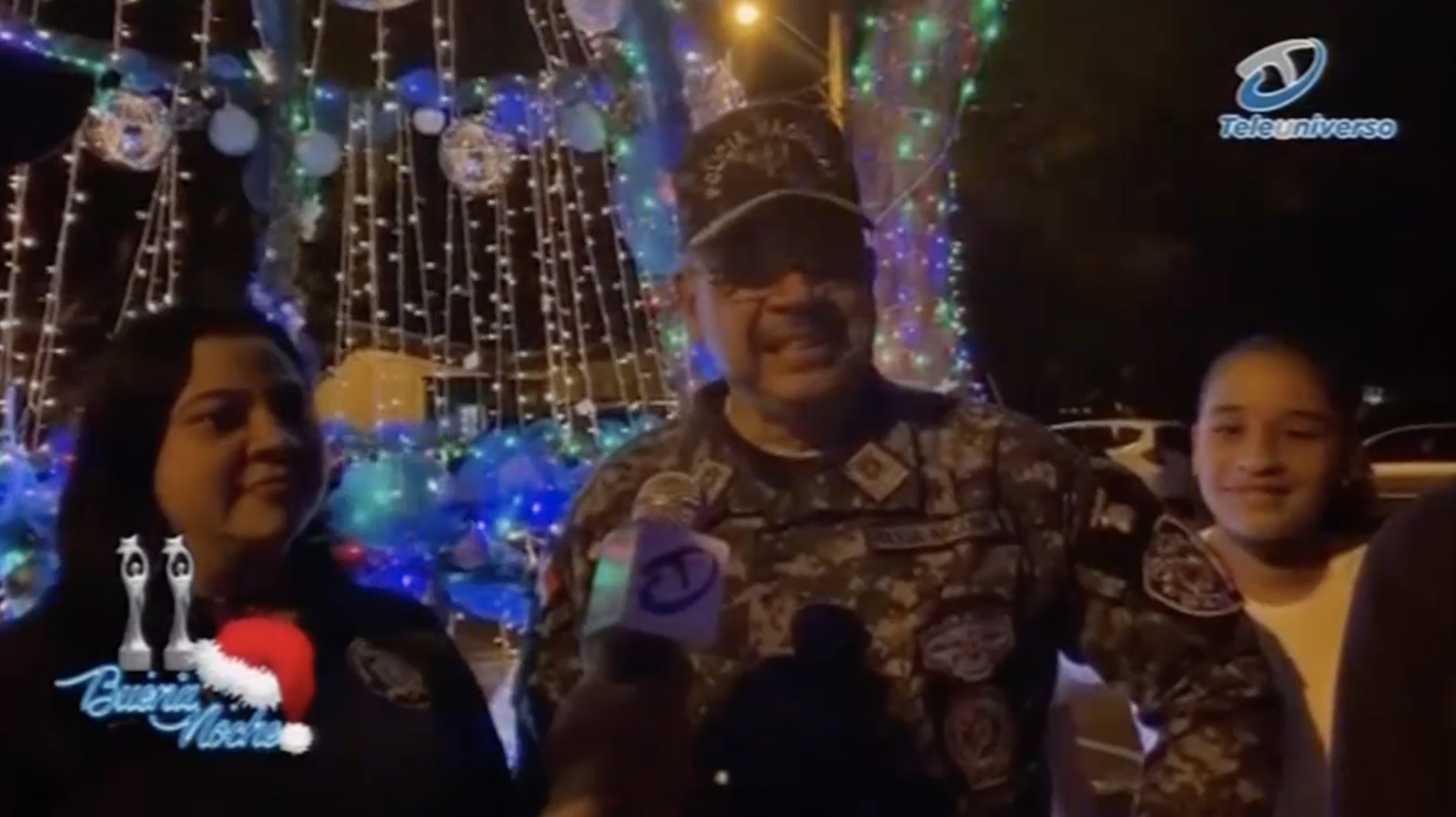 Ya Encendieron El Arbolito Navideño De La Policía En Santiago