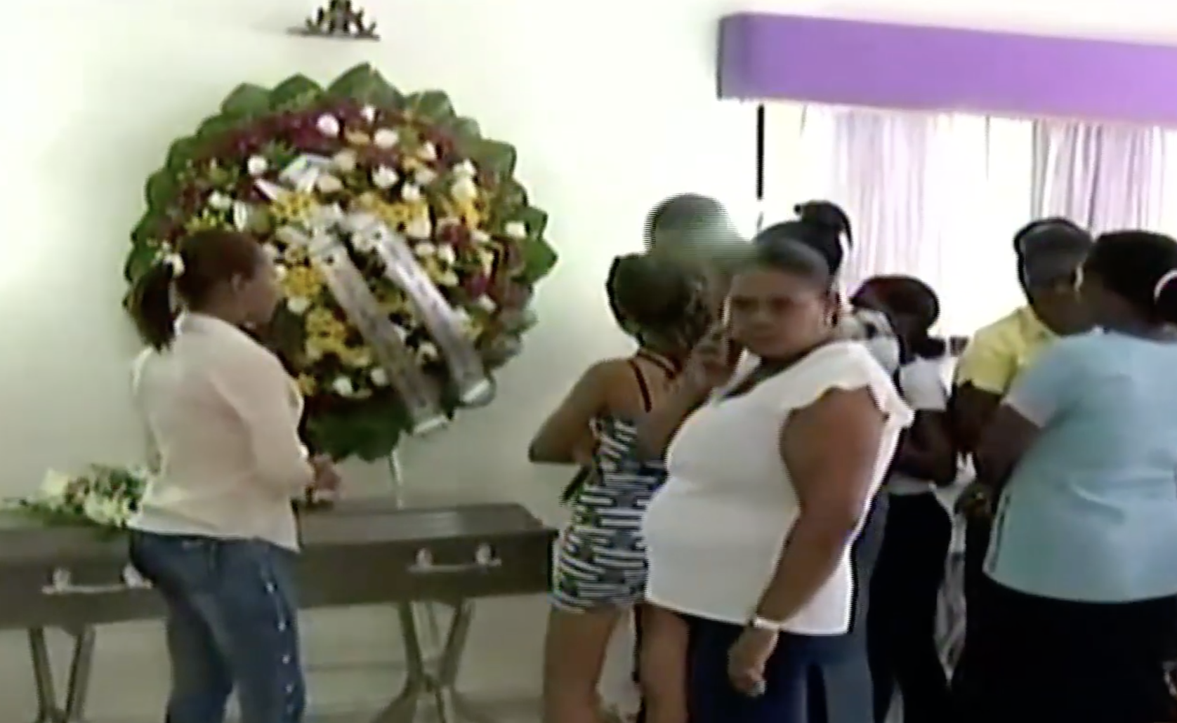 Desconsuelo En Velatorio De Padres E Hija Que Fallecieron En Accidente En Baní