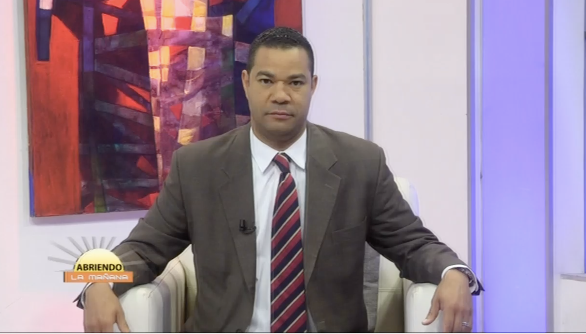 Elio Martinez Afirma Que Todos Los Partidos Compran Votos; “Los Políticos Son Charlatanes”